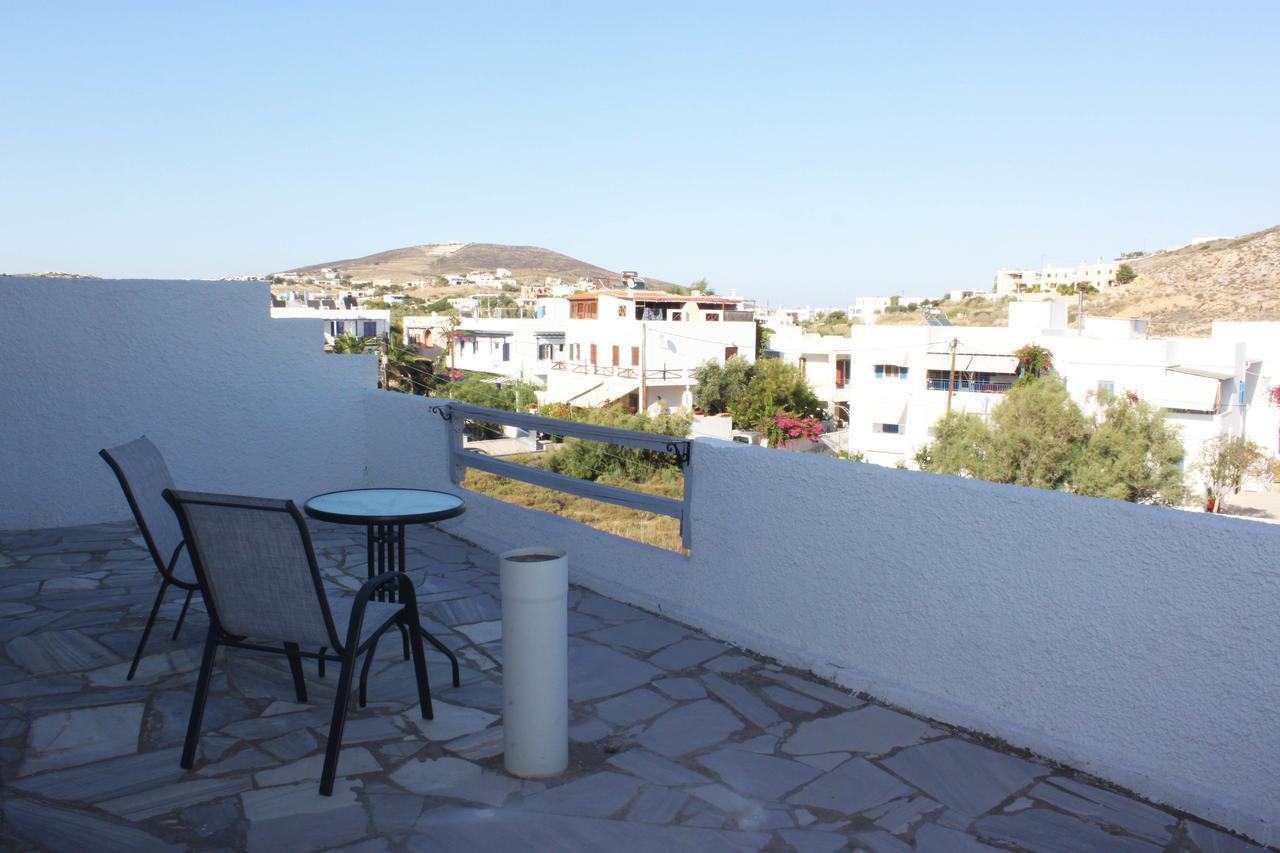 Syros Holidays Vári エクステリア 写真